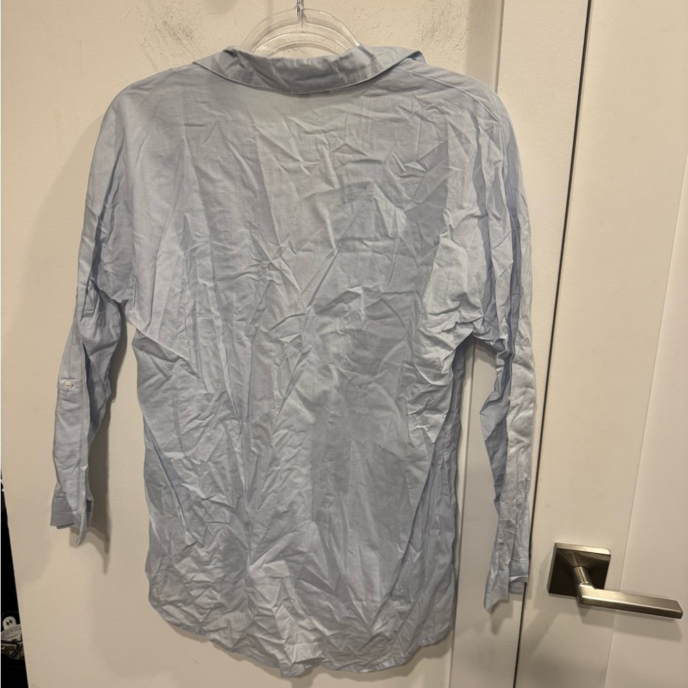 Chic Light Blue Button-Down Shirt - image 4